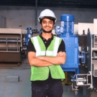 Picture of Yash Purandare  <a href="https://www.linkedin.com/in/yashpurandare/" target="_blank"><i class="fab fa-linkedin"></i></a> 